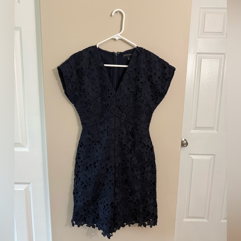 Banana Republic navy floral lace dress size 0